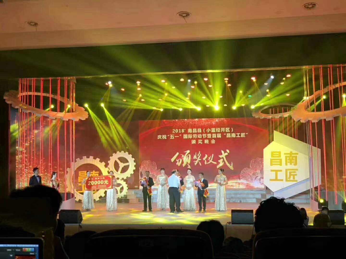 &#19975;&#35937;&#22478;&#23448;&#32593;&#28216;&#25103;&#20013;&#24515;&#65288;&#20013;&#22269;&#65289;&#23448;&#26041;&#32593;&#31449;